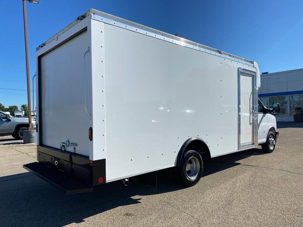 New 2025 Chevrolet Express 3500 w/ Power Convenience Package image 6