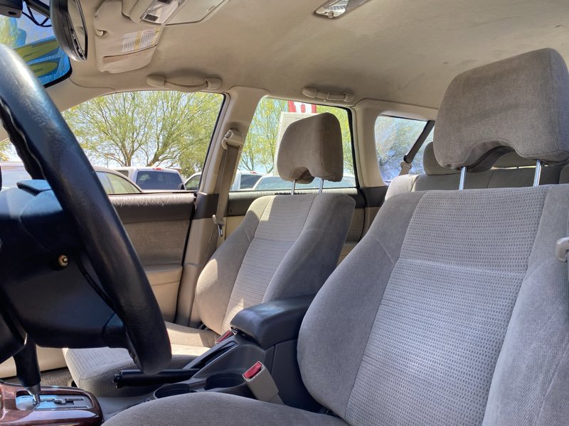 Used 2004 Subaru Outback Wagon image 22