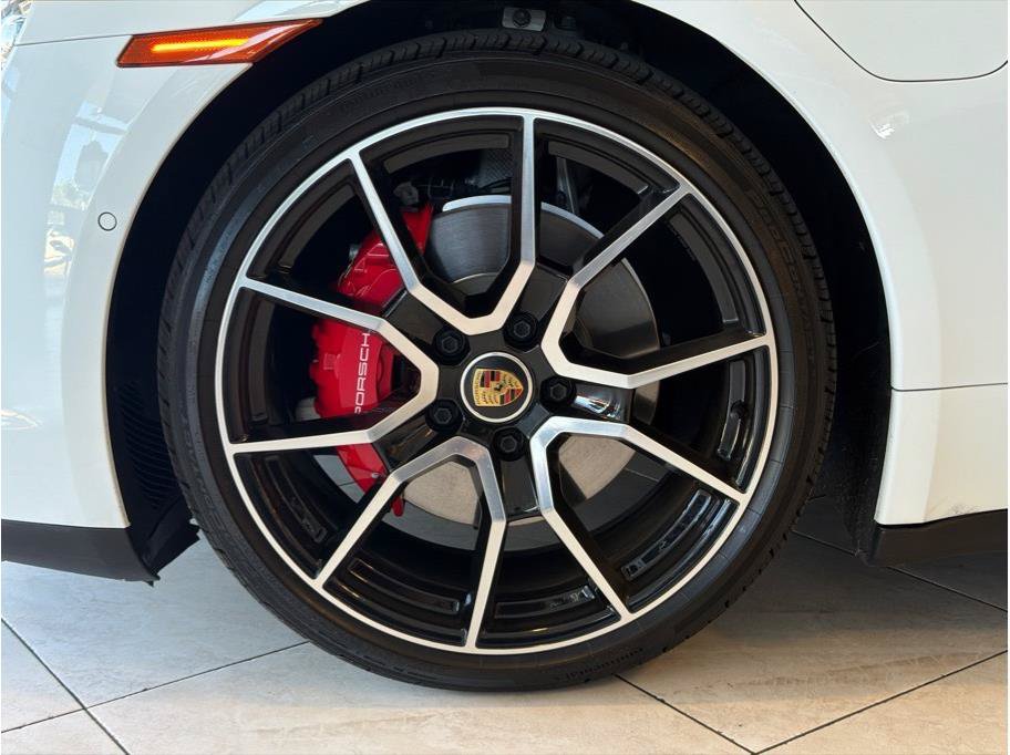 Used 2024 Porsche Taycan 4S AWD/4WD image 9