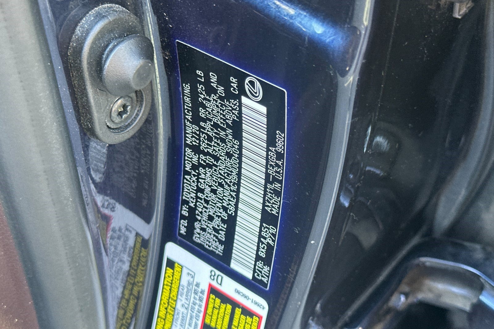 Certified 2021 Lexus ES 300h w/ Accessory Package image 40