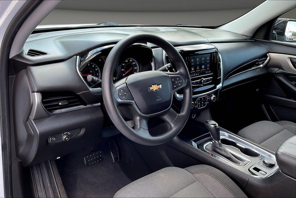 Used 2020 Chevrolet Traverse LS FWD image 20