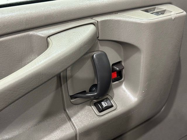 Used 2015 Chevrolet Express 3500 LT w/ LT Preferred Equipment Group image 15