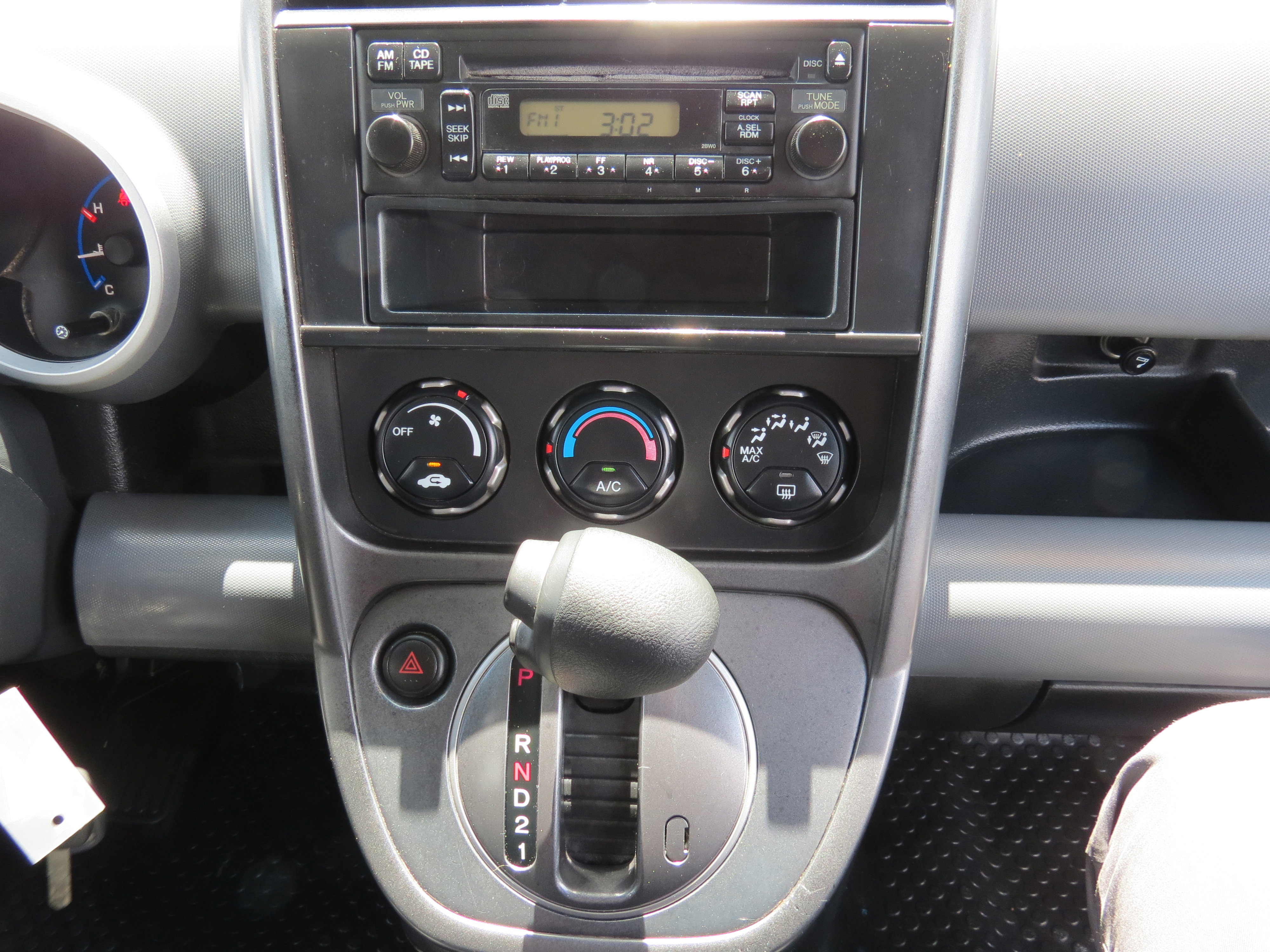 Used 2007 Honda Element LX image 17