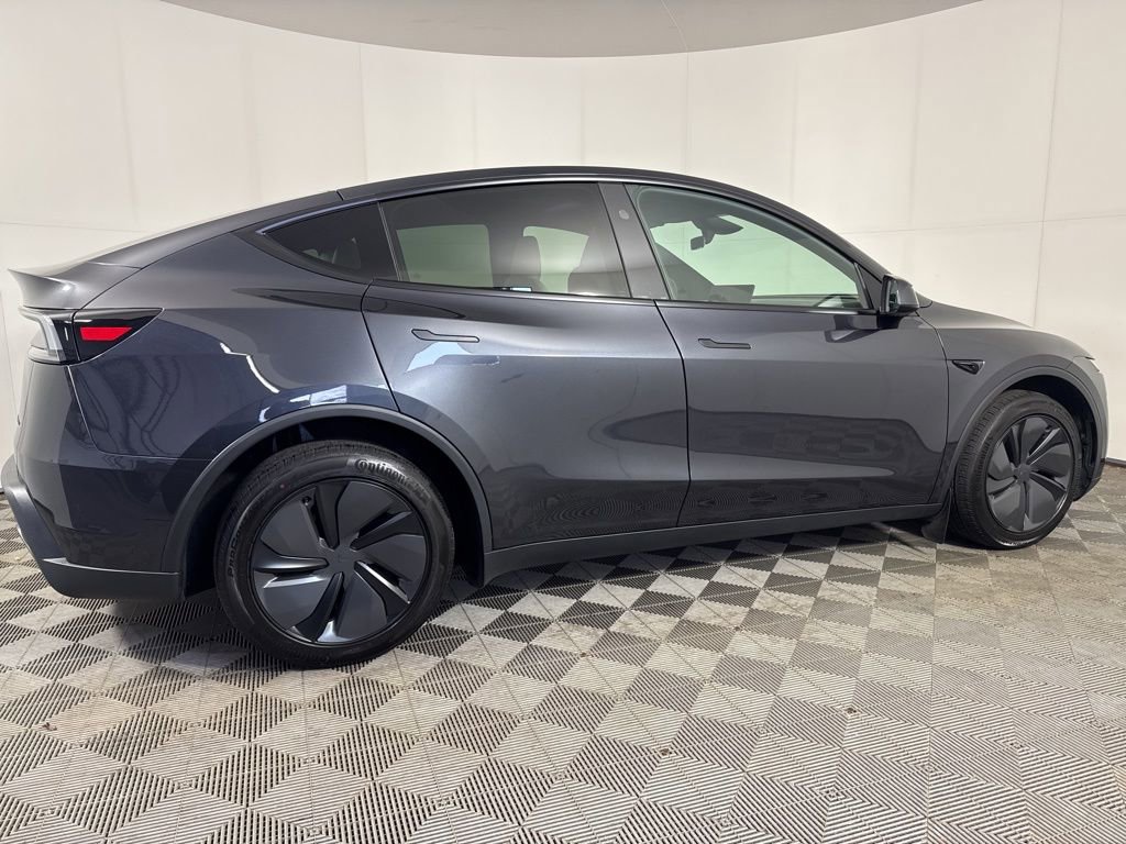 Used 2026 Tesla Model Y Long Range image 7