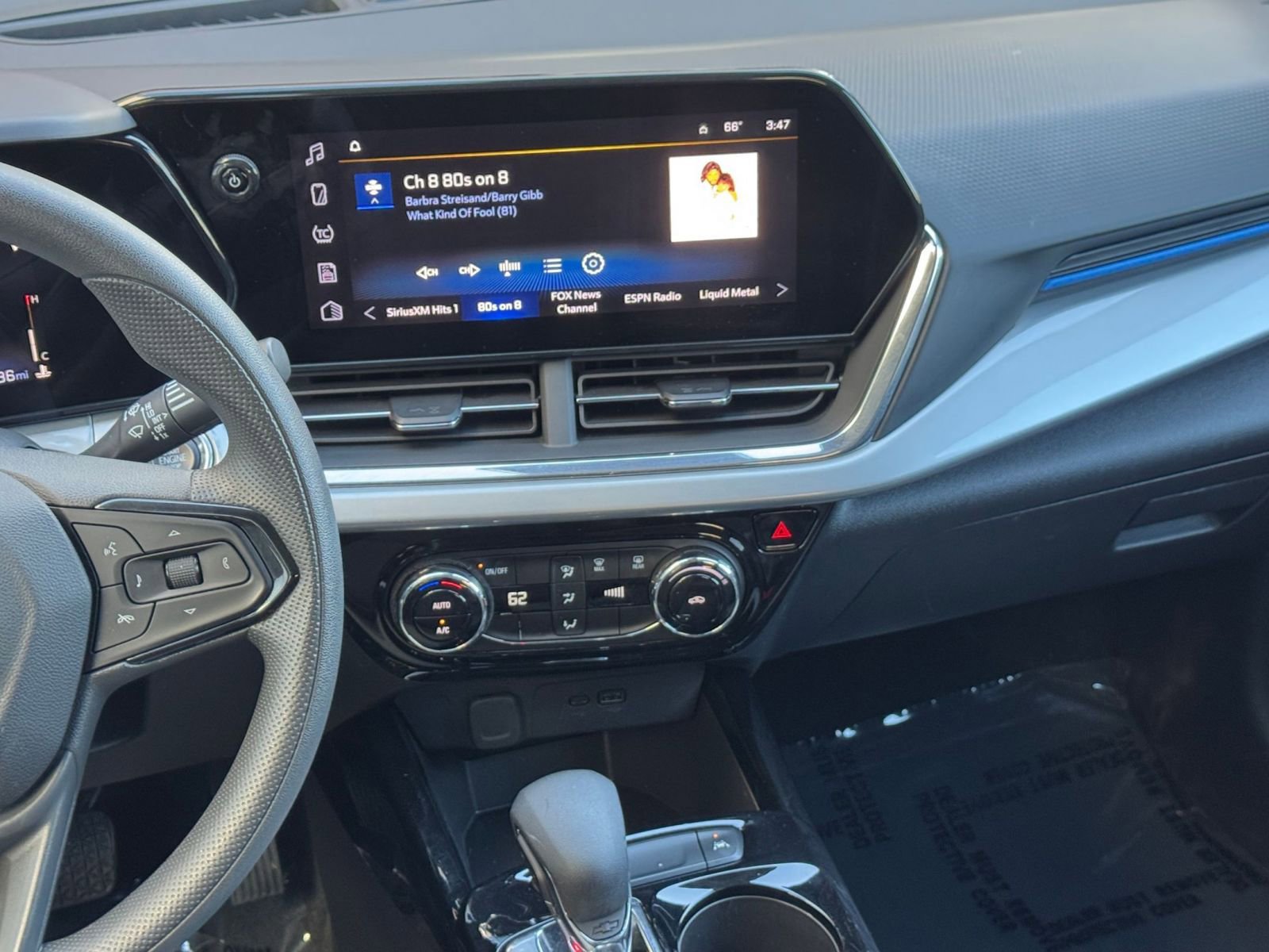 Used 2025 Chevrolet Trax LT image 20