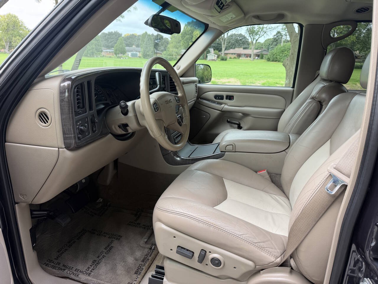 Used 2004 GMC Yukon XL Denali AWD/4WD image 9