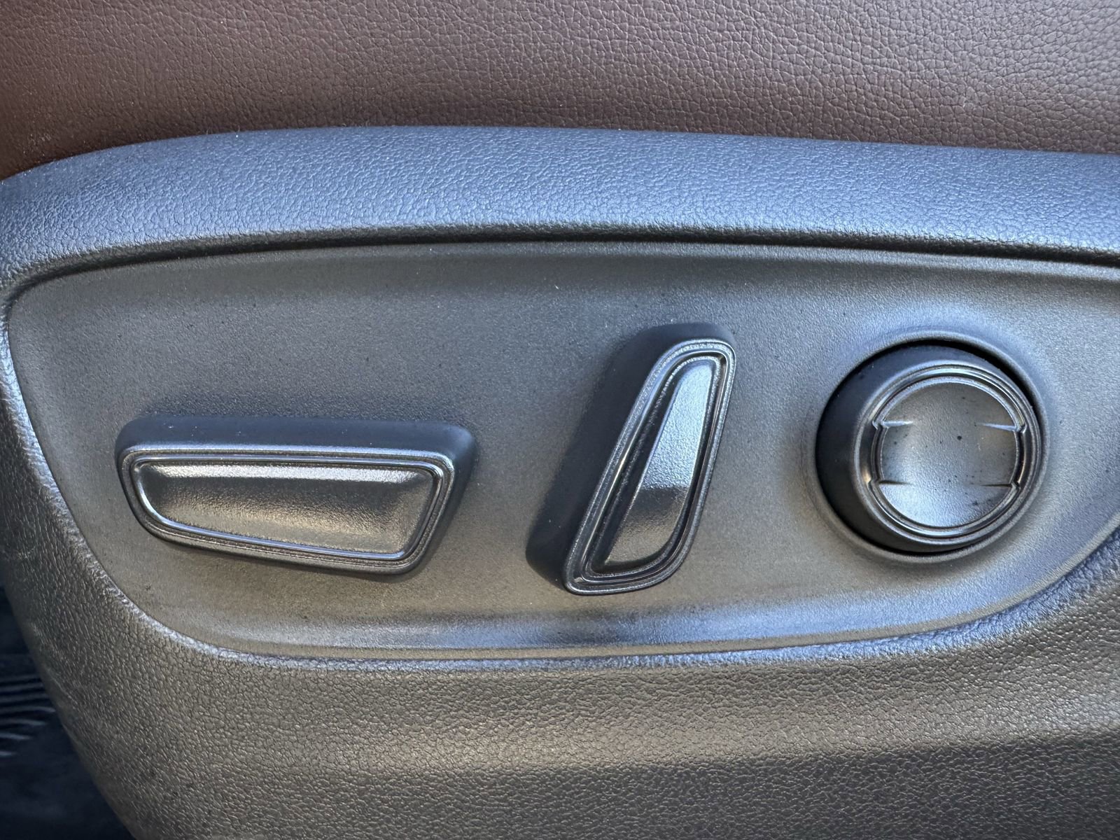 Used 2025 Toyota Land Cruiser image 28