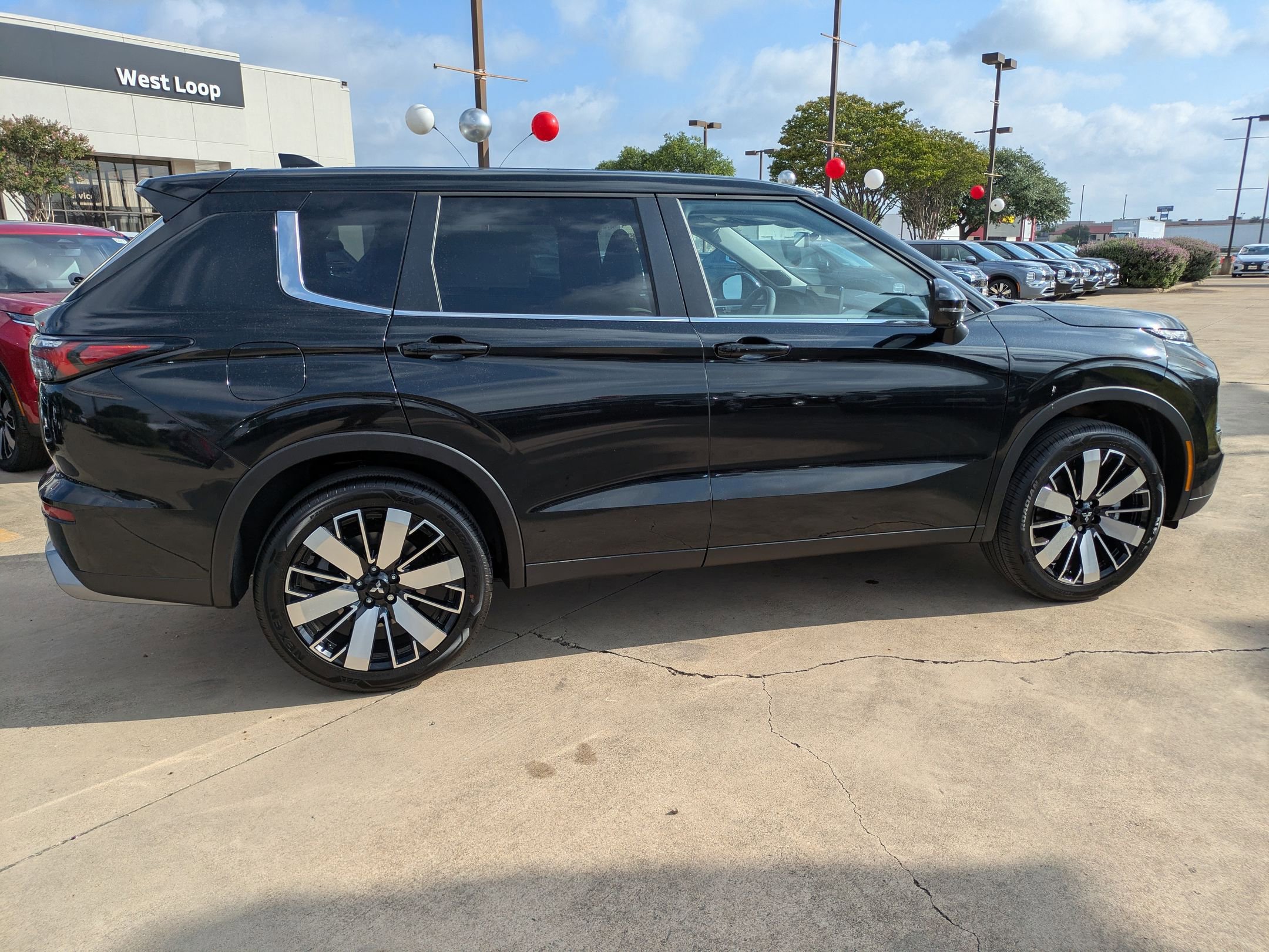 New 2025 Mitsubishi Outlander SE FWD image 6
