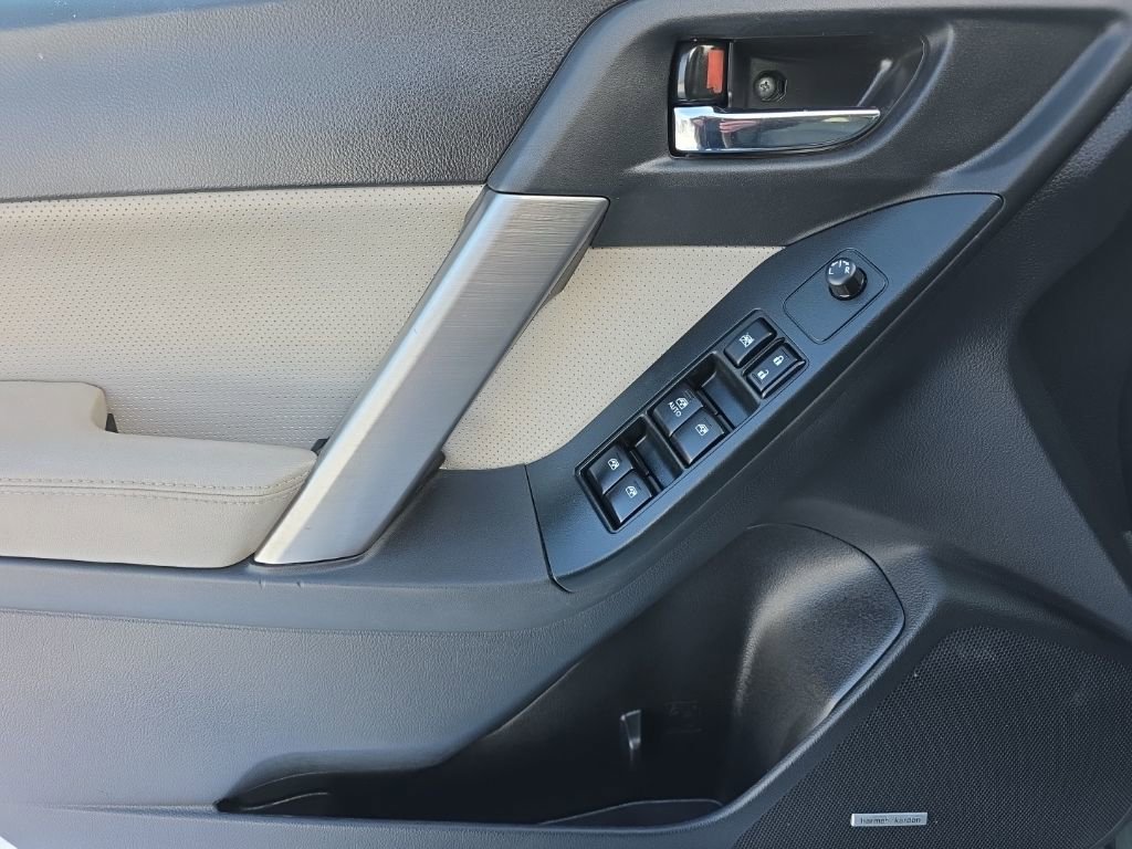 Used 2015 Subaru Forester 2.5i Limited image 16