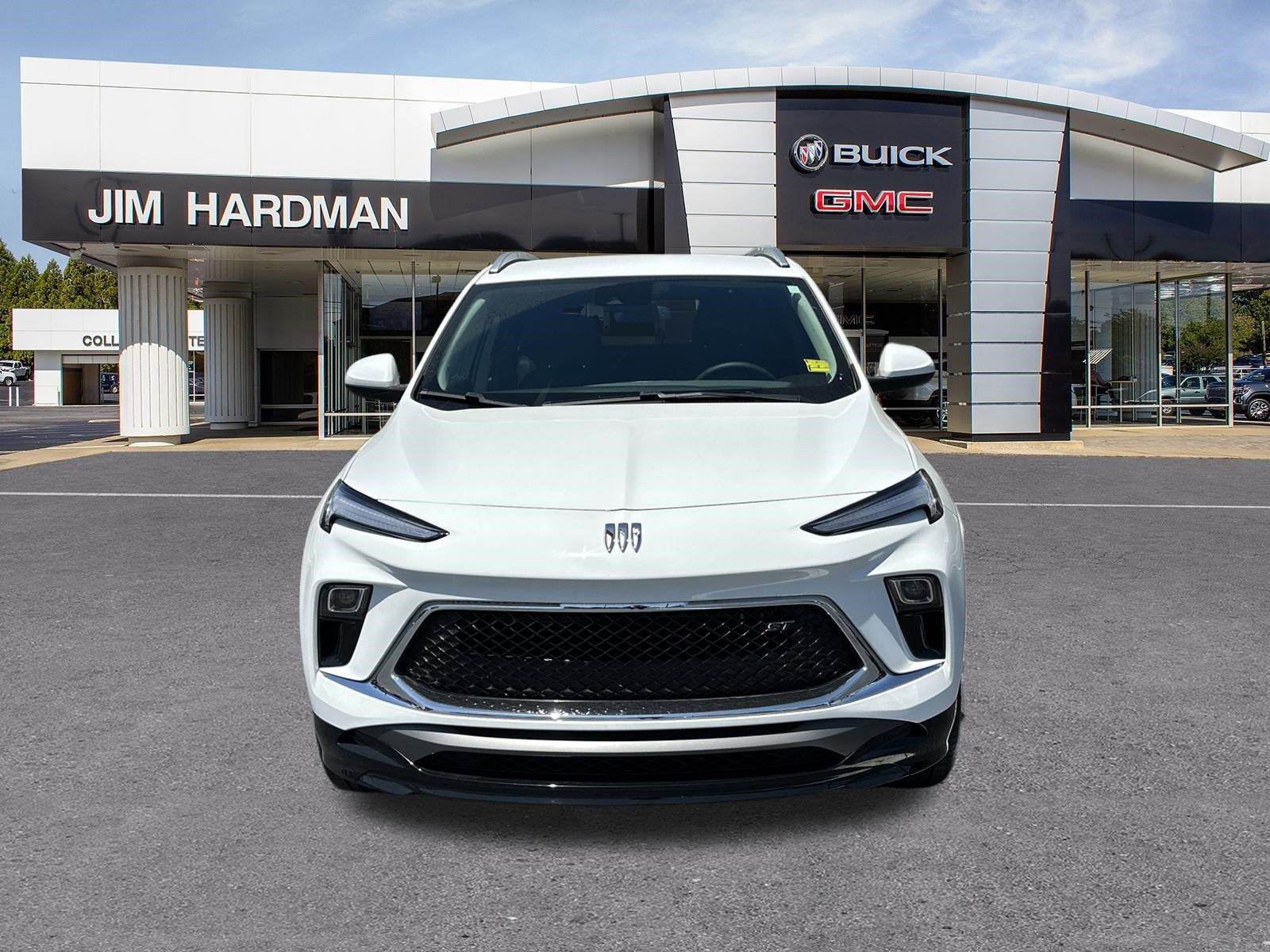 Used 2024 Buick Encore GX Sport Touring w/ Comfort Package image 2