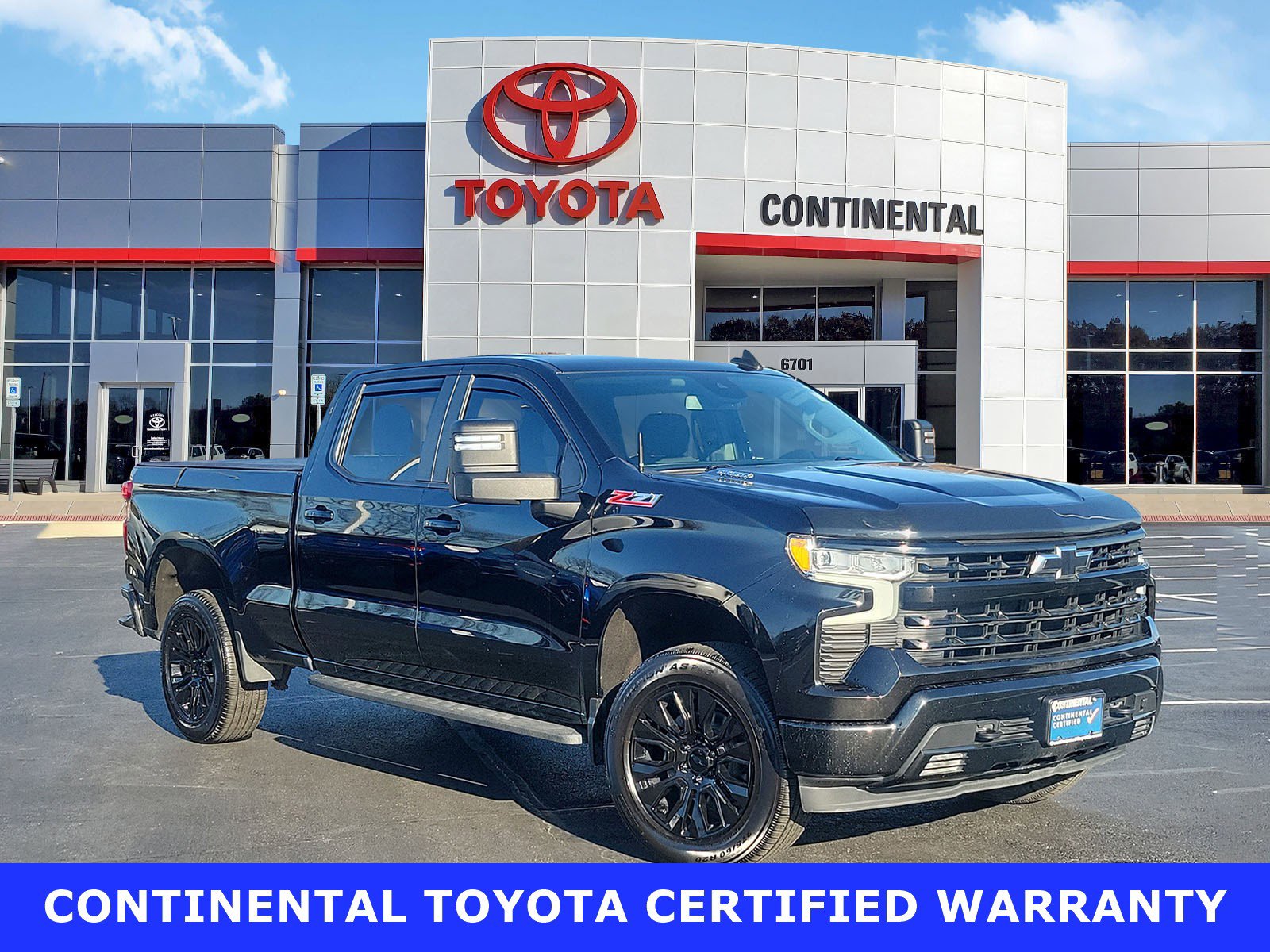 Used 2023 Chevrolet Silverado 1500 RST image 1