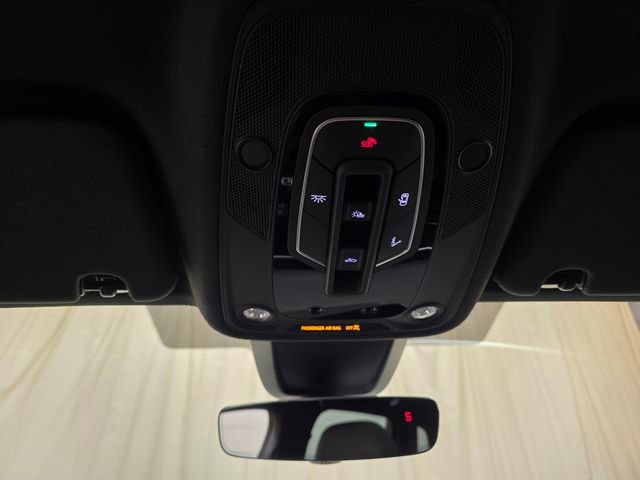 Certified 2025 Audi Q7 3.0T Premium w/ Convenience Package image 26