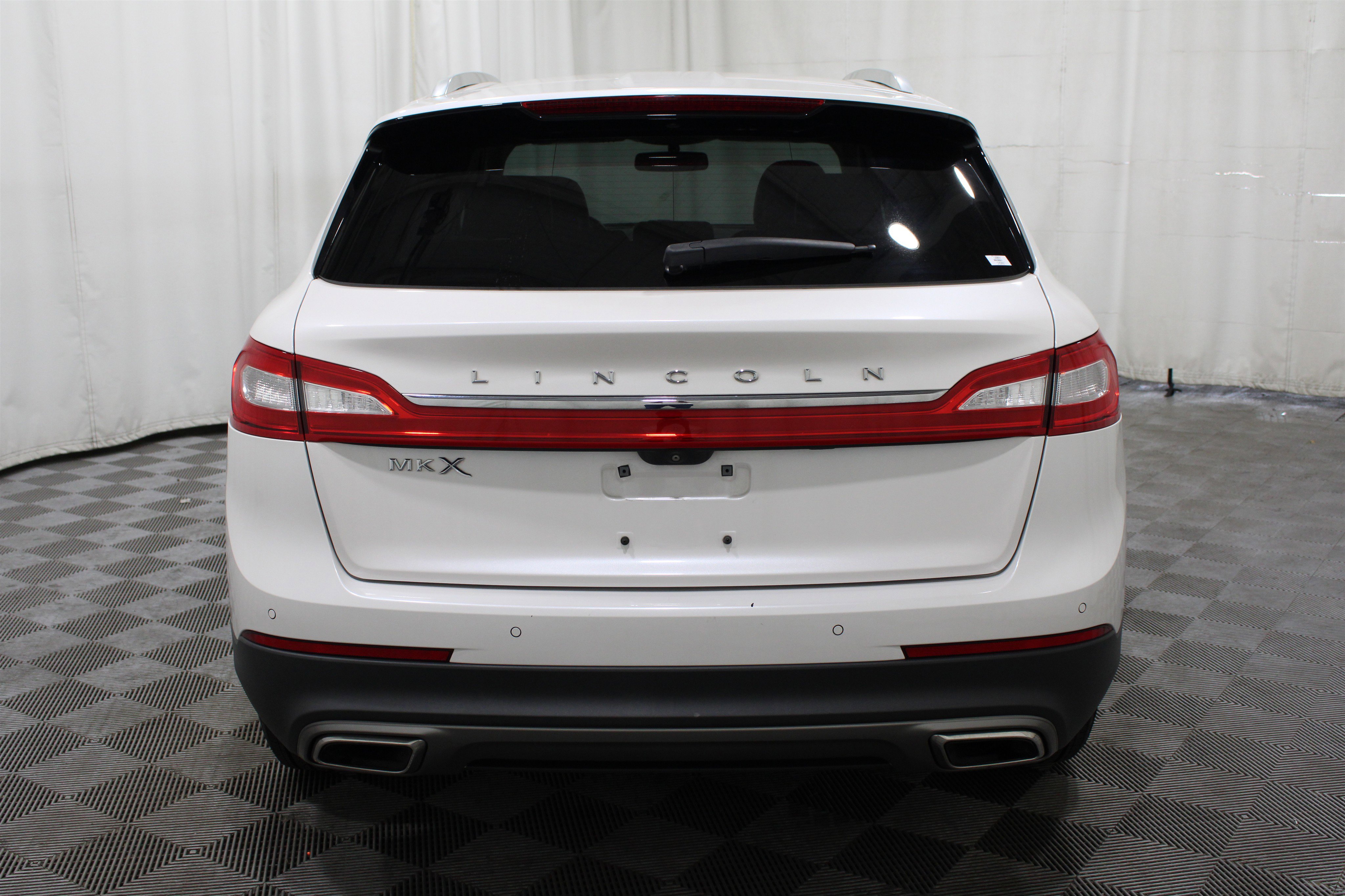 Used 2017 Lincoln MKX Select w/ Select Plus Package image 33