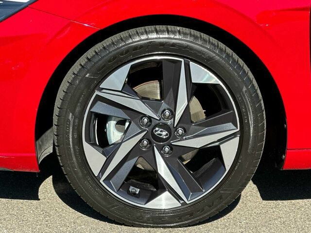 Used 2023 Hyundai Elantra Limited FWD image 34