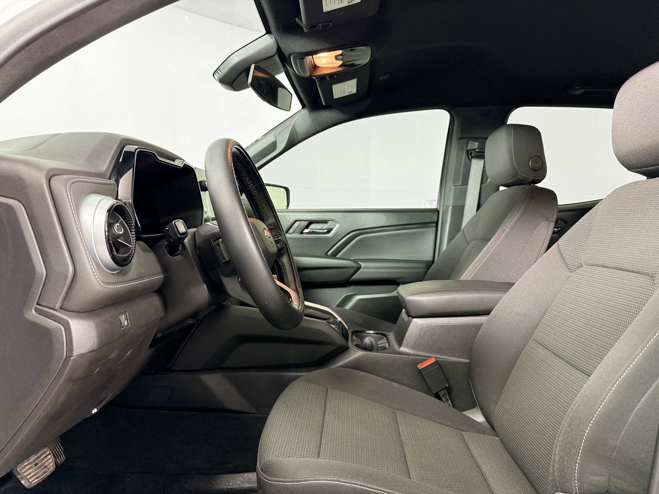 Used 2024 Chevrolet Colorado LT w/ LT Convenience Package image 15