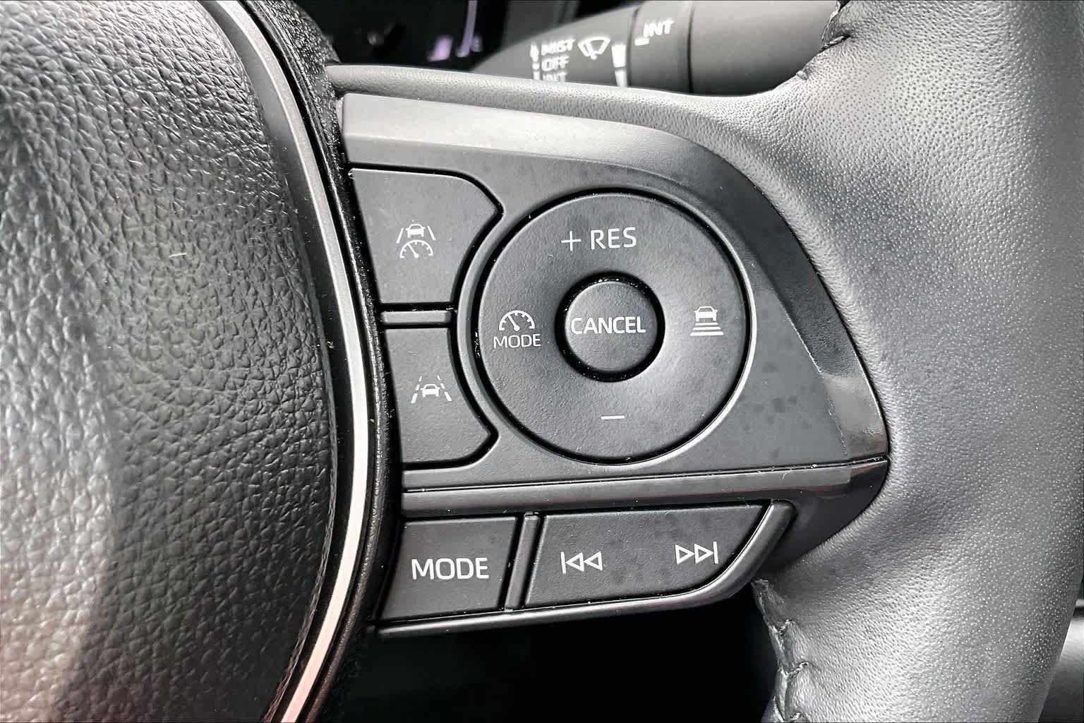 Used 2025 Toyota Corolla SE FWD image 22