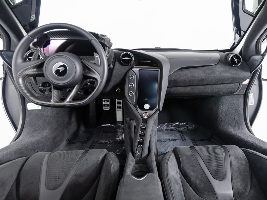 Used 2024 McLaren 750S image 31