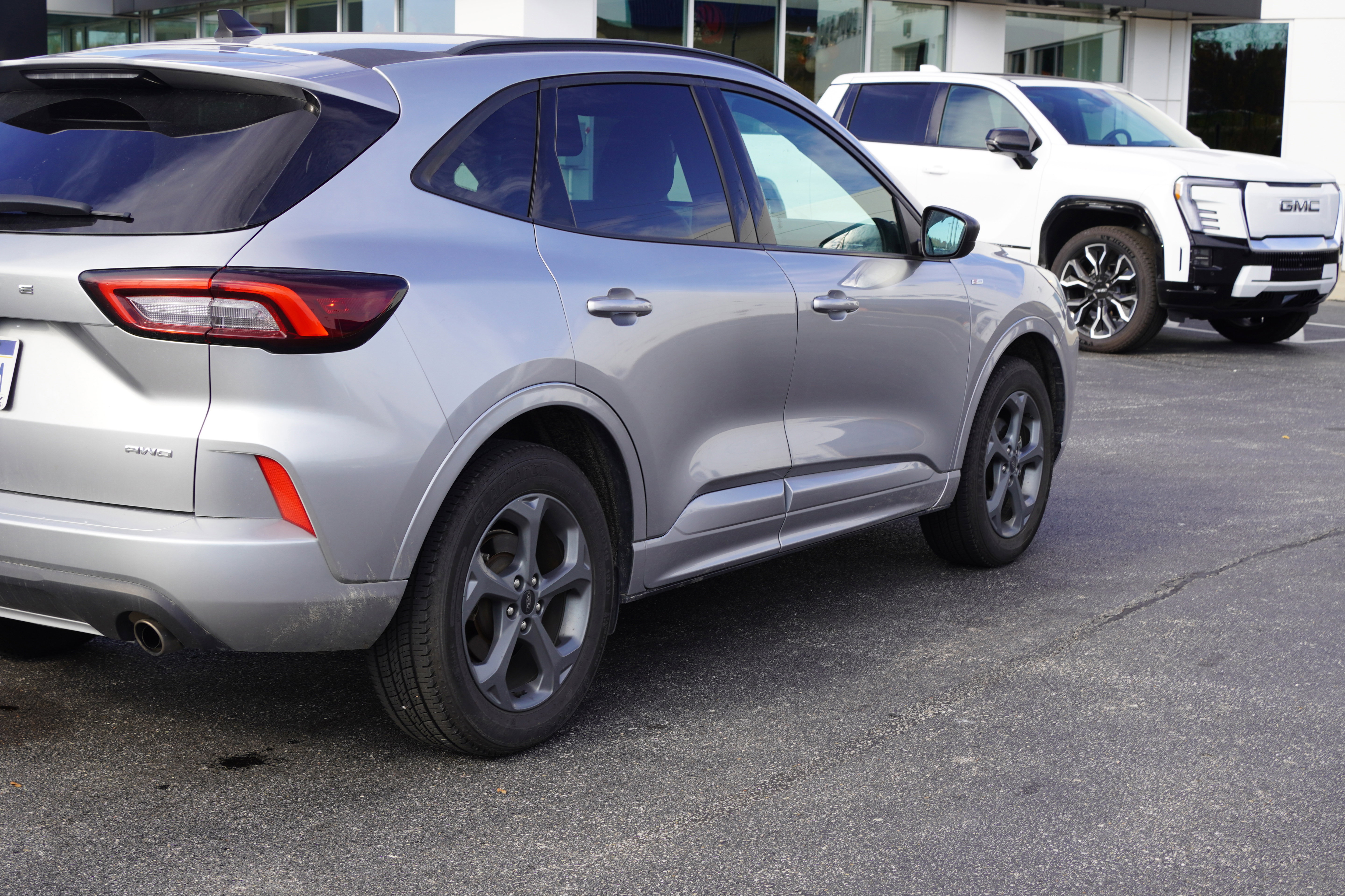 Used 2024 Ford Escape ST-Line image 13