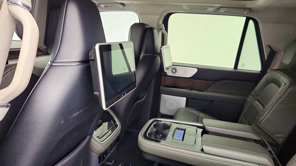 Used 2024 Lincoln Navigator Black Label AWD/4WD image 23
