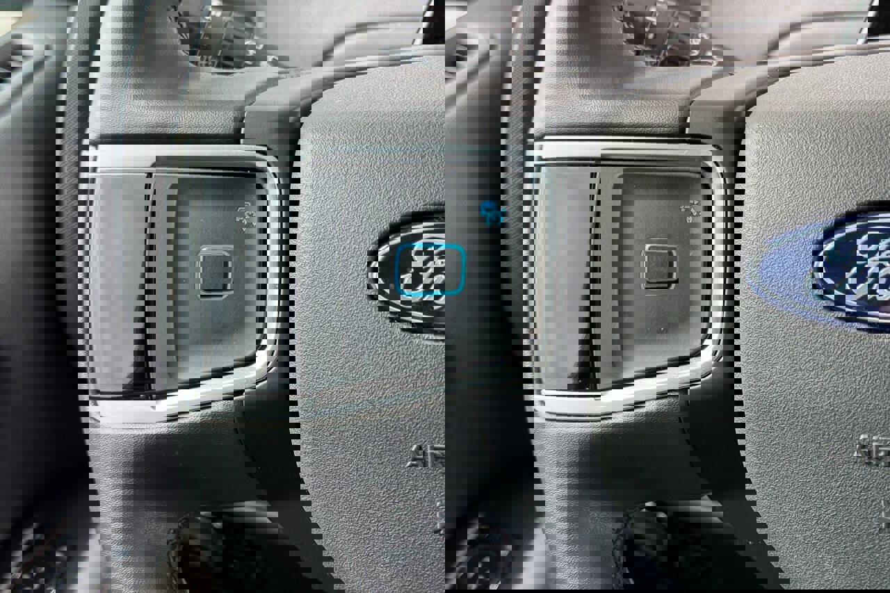 Used 2025 Ford Expedition Active image 34