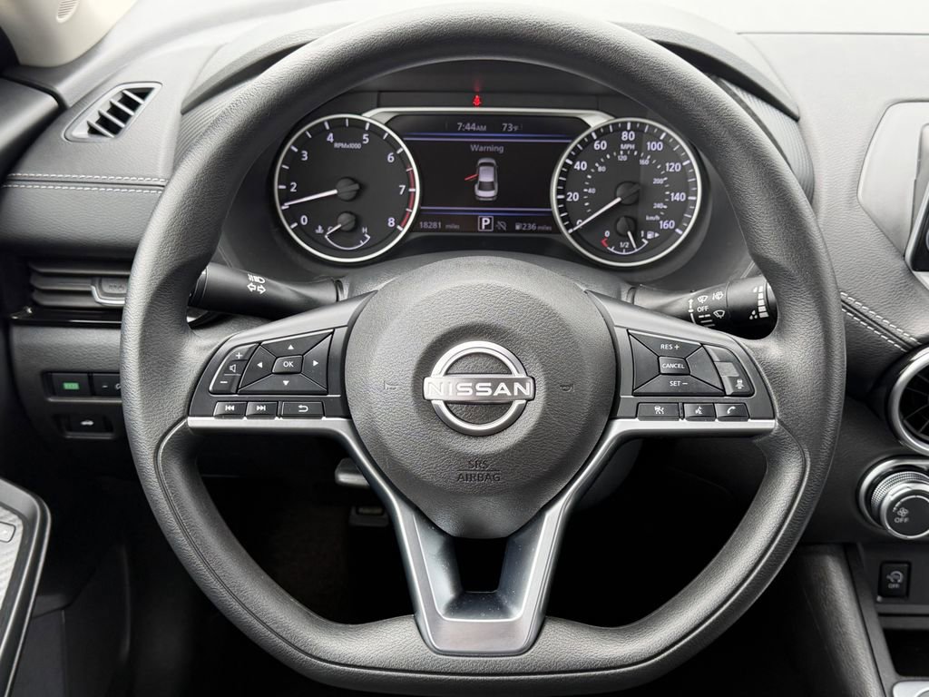 Used 2025 Nissan Sentra SV FWD image 14