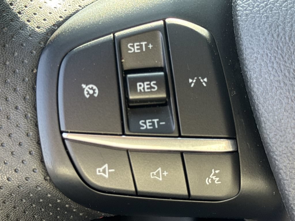 Used 2025 Ford Escape ST-Line Select AWD/4WD image 24