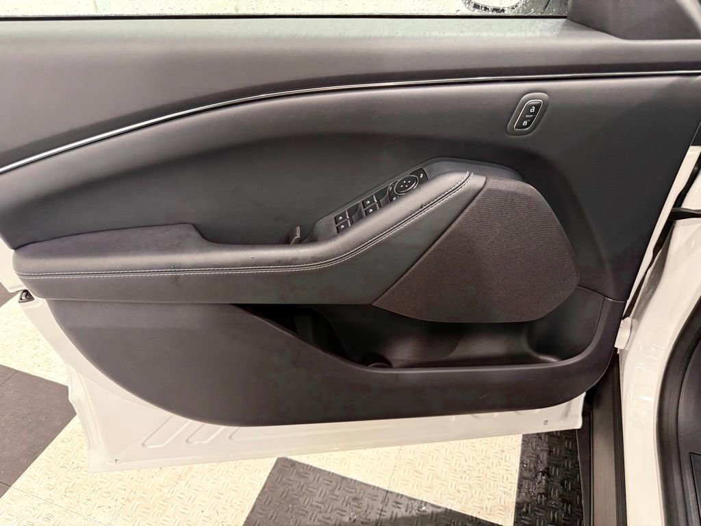 New 2025 Ford Mustang Mach-E Select image 13