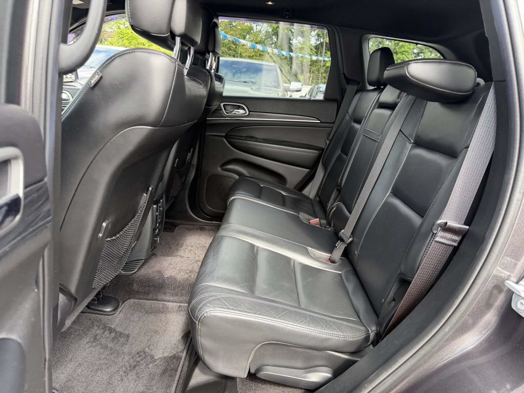 Used 2019 Jeep Grand Cherokee Limited AWD/4WD image 20