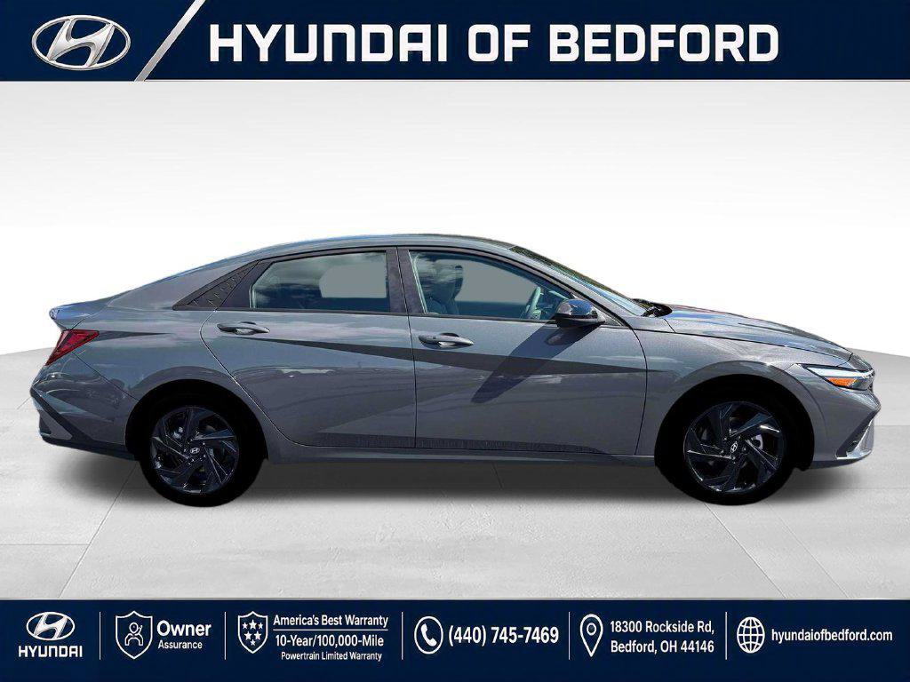 New 2026 Hyundai Elantra Sport FWD image 12