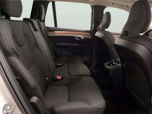 Used 2025 Volvo XC90 B6 Plus w/ Protection Package Premier AWD/4WD image 23
