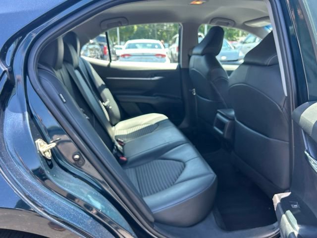 Used 2020 Toyota Camry SE FWD image 18