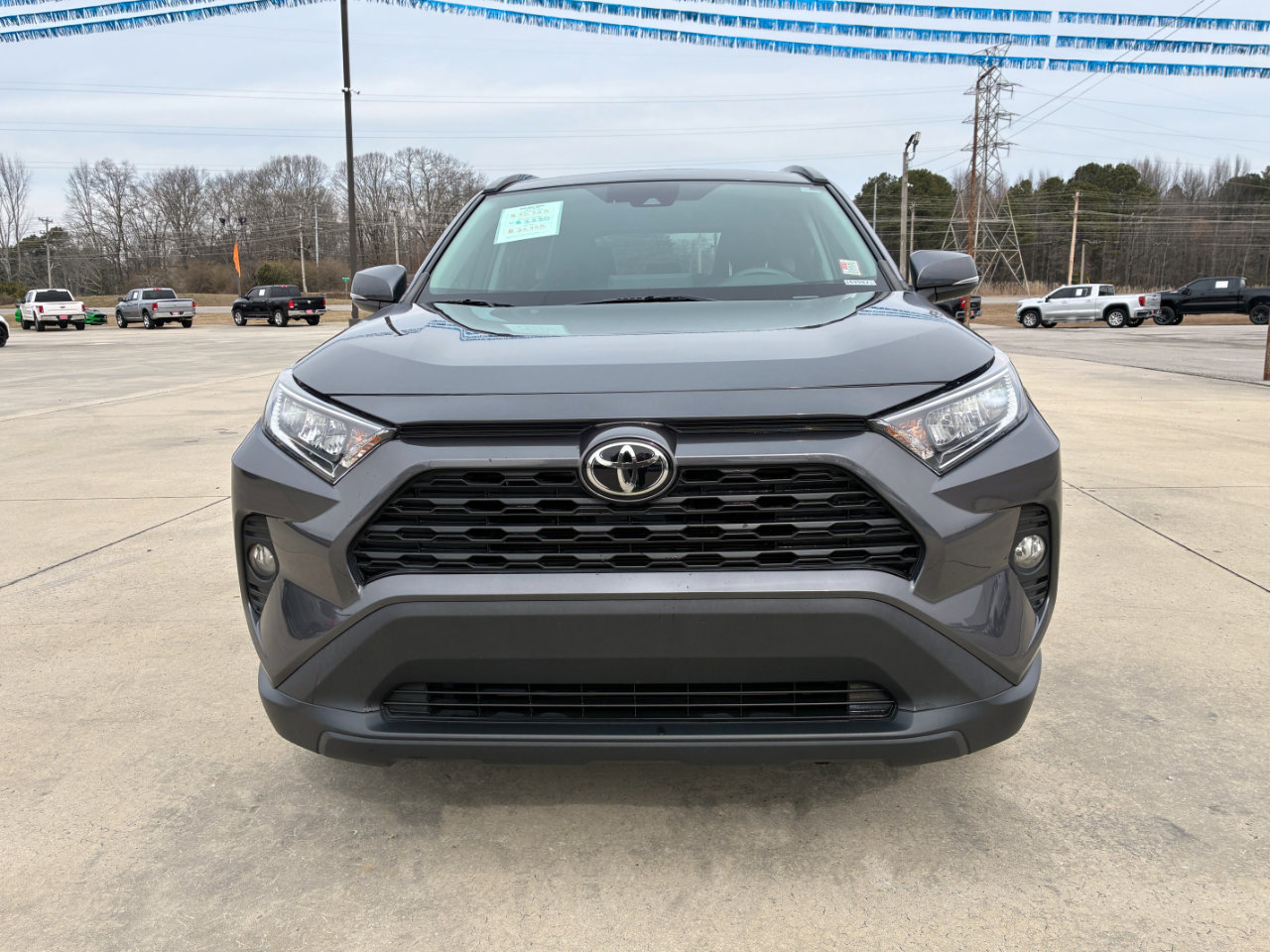 Used 2021 Toyota RAV4 XLE Premium image 3