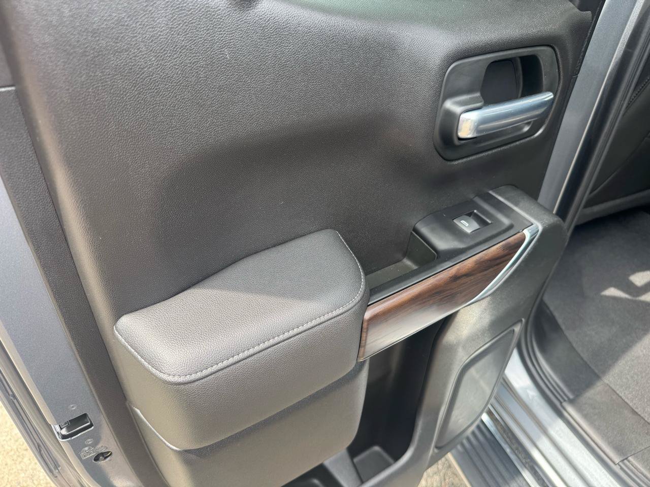 Used 2019 GMC Sierra 1500 SLT w/ SLT Premium Package AWD/4WD image 26