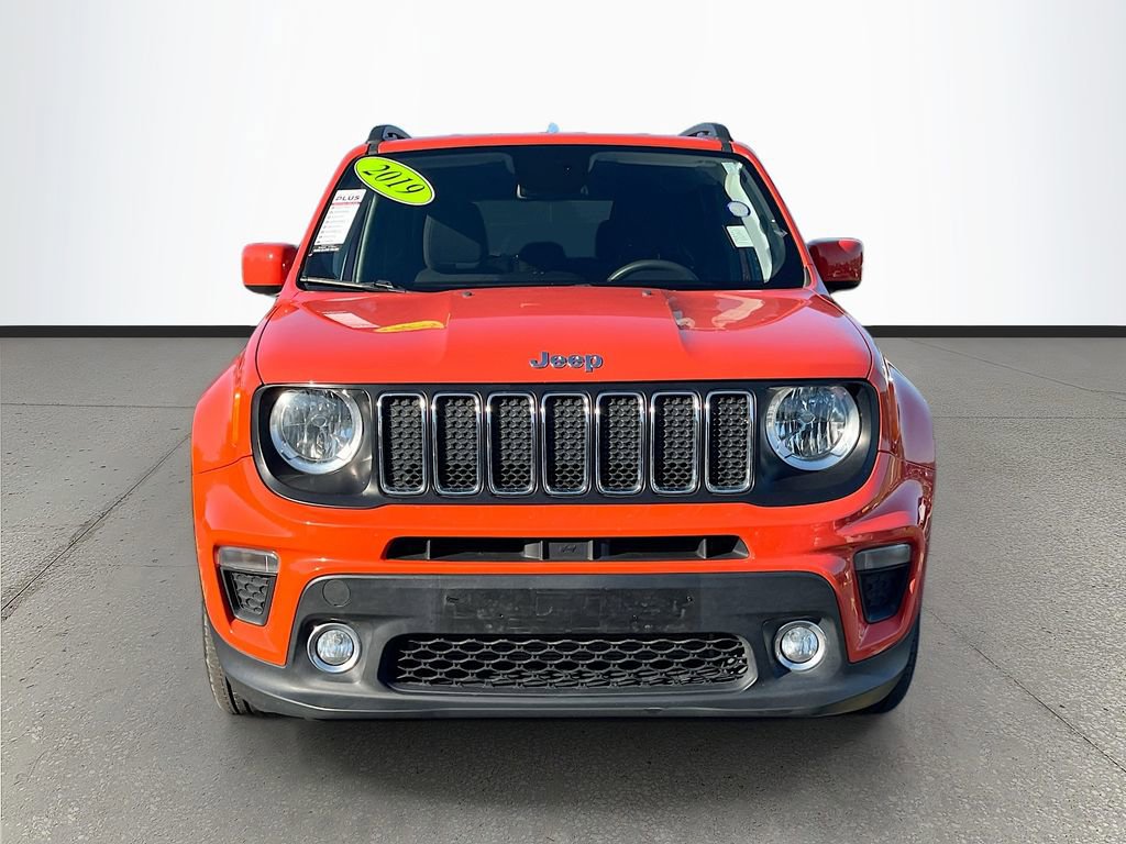 Certified 2019 Jeep Renegade Latitude w/ Popular Equipment Group FWD image 2