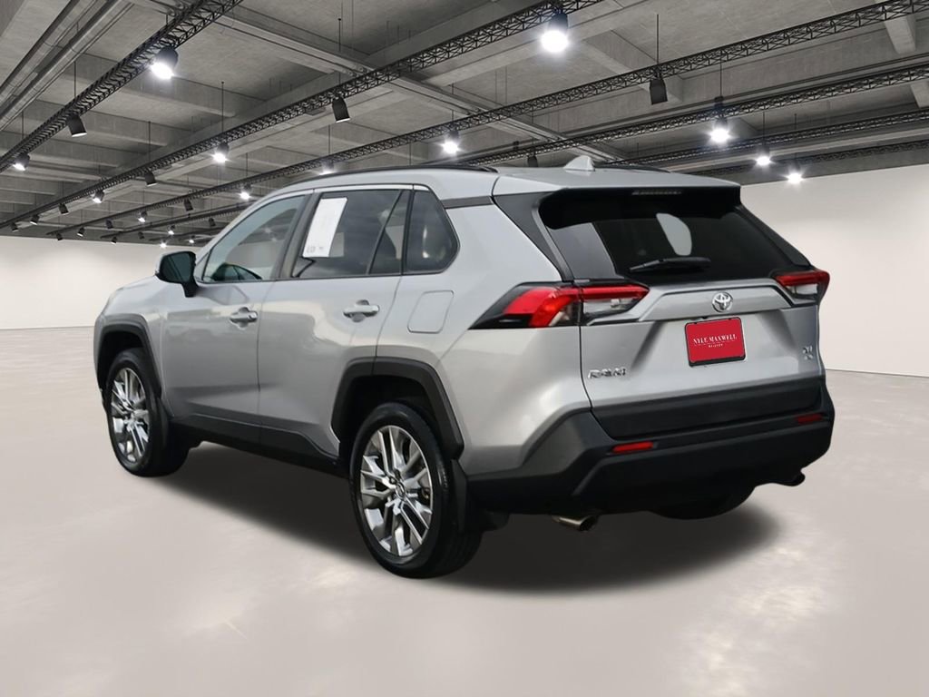 Used 2020 Toyota RAV4 XLE Premium AWD/4WD image 14