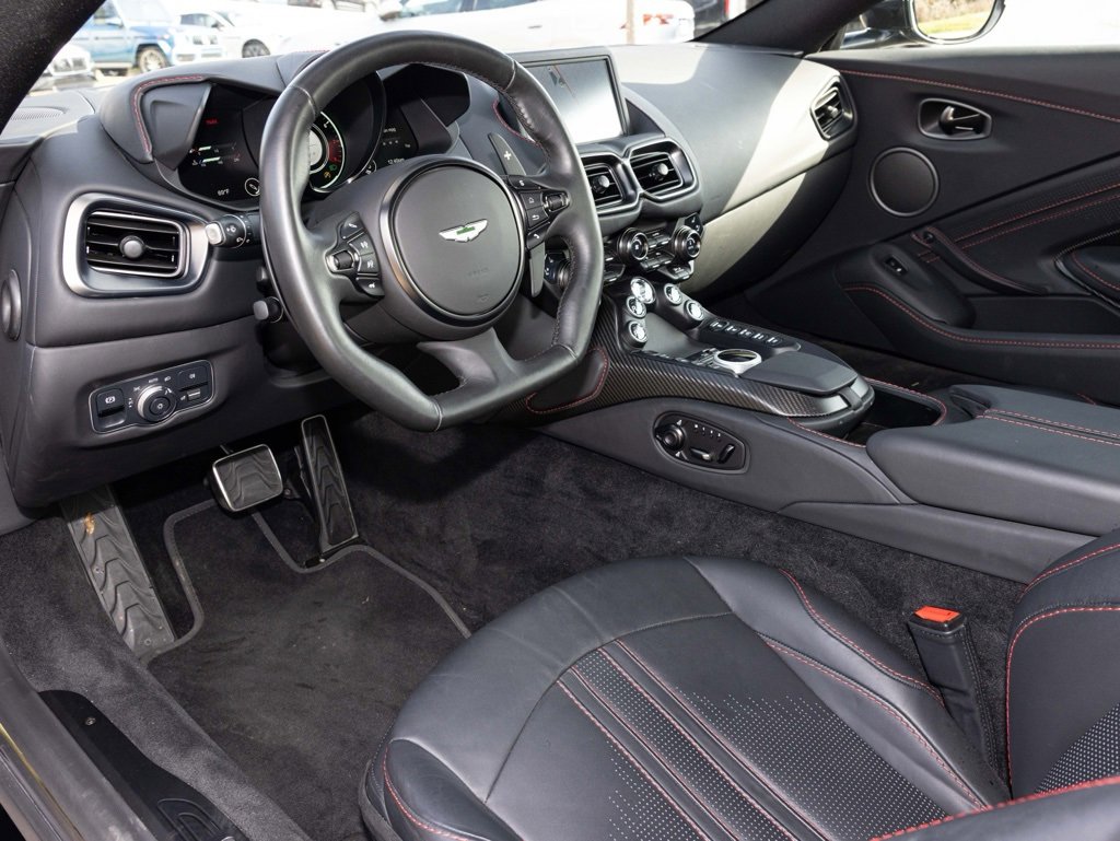 Used 2023 Aston Martin V8 Vantage Coupe image 24