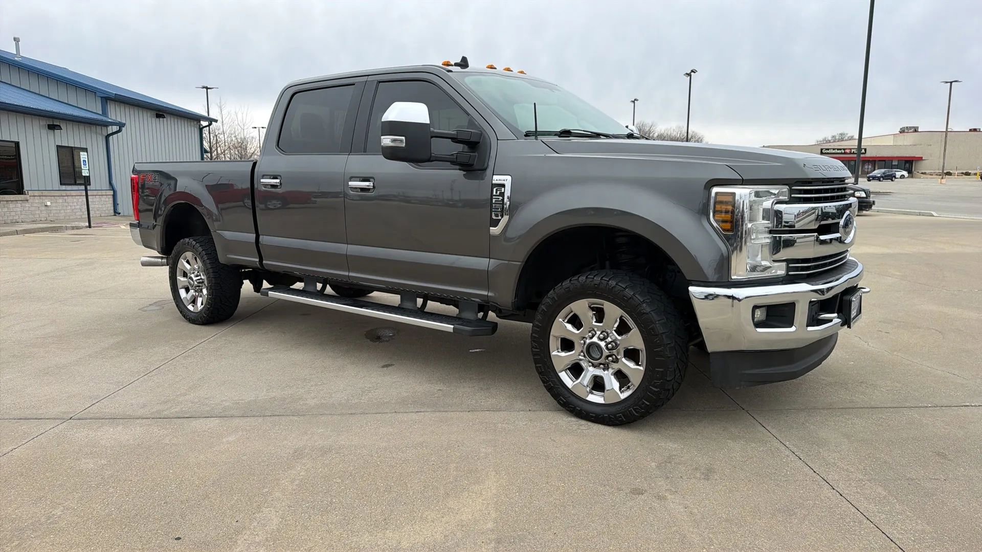 Used 2019 Ford F250 Lariat w/ Chrome Package image 32