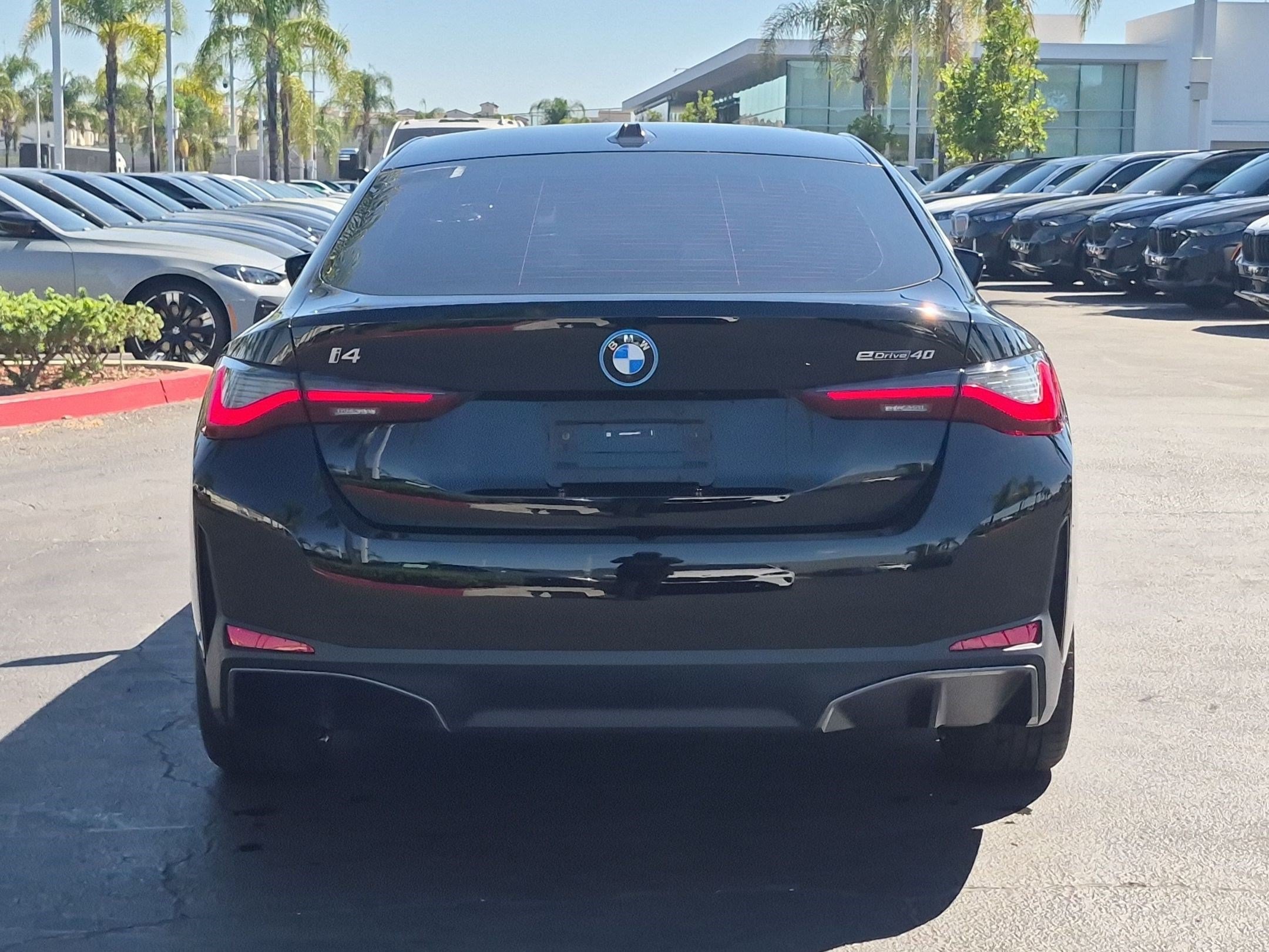 Used 2025 BMW i4 eDrive40 w/ Parking Assistance Package RWD image 9