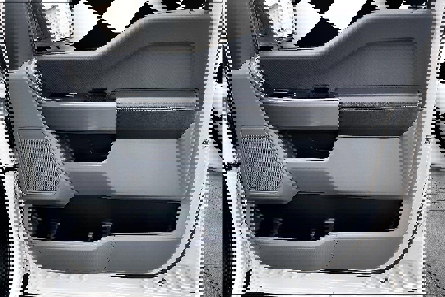 Used 2025 Ford F150 Lightning Pro image 19