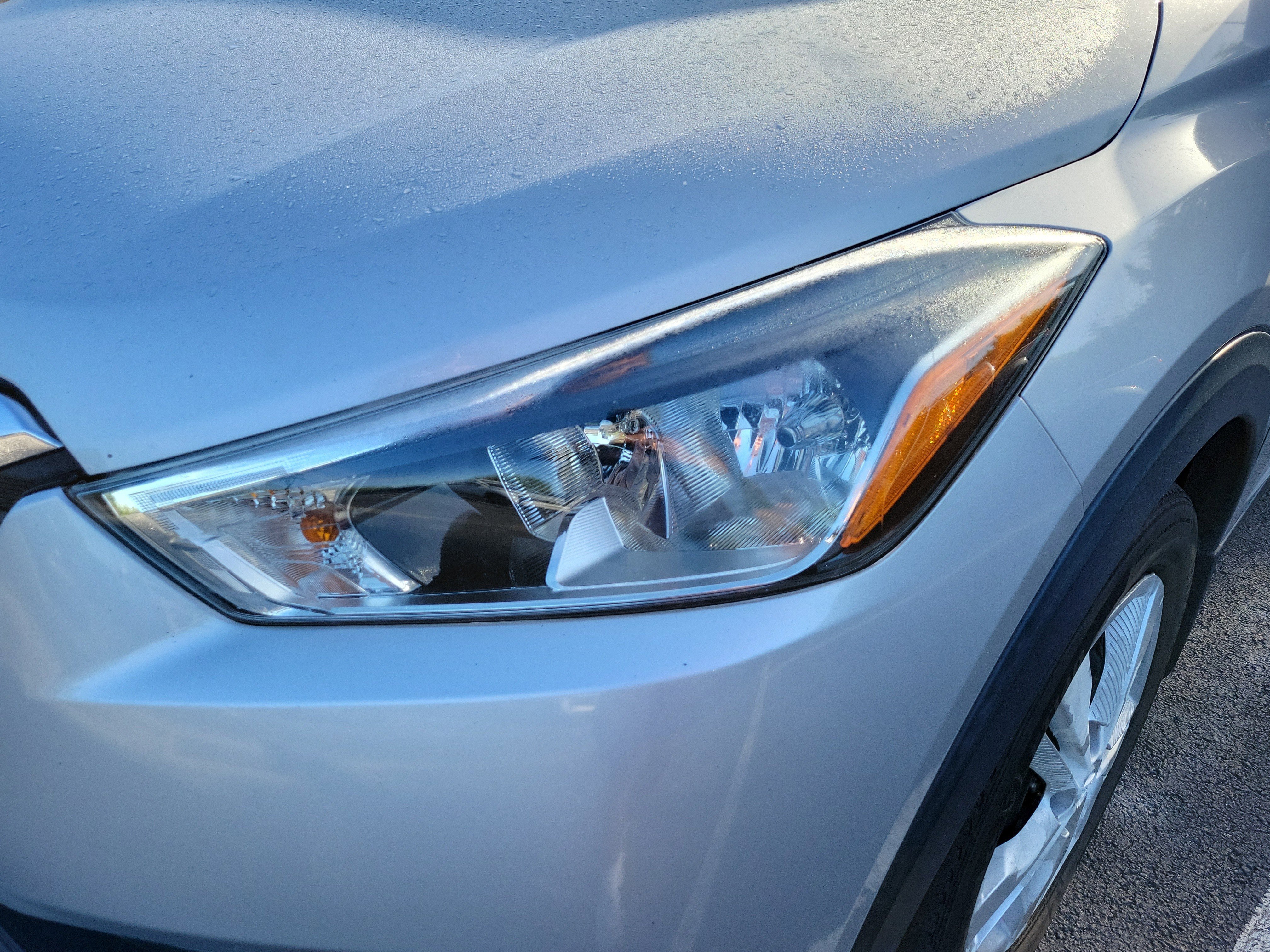 Used 2019 Nissan Kicks S image 4