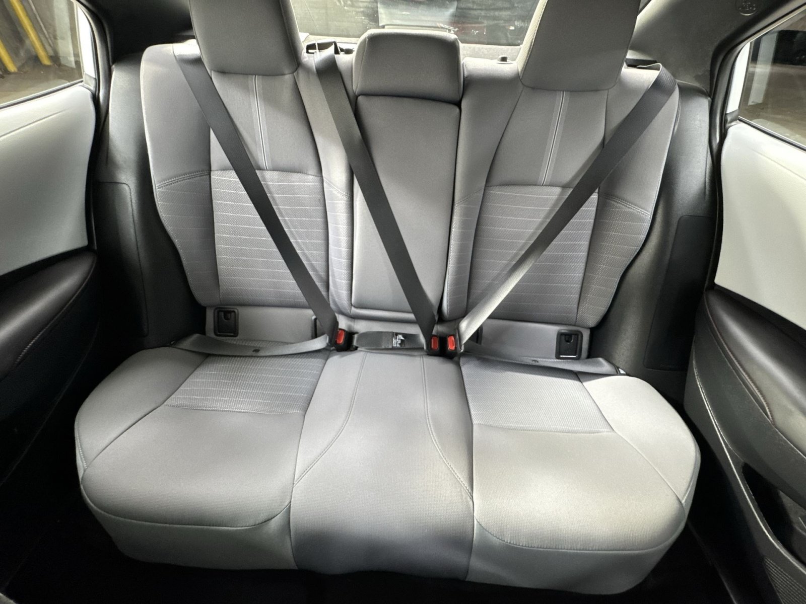 Used 2024 Toyota Corolla SE w/ SE Convenience Package FWD image 15