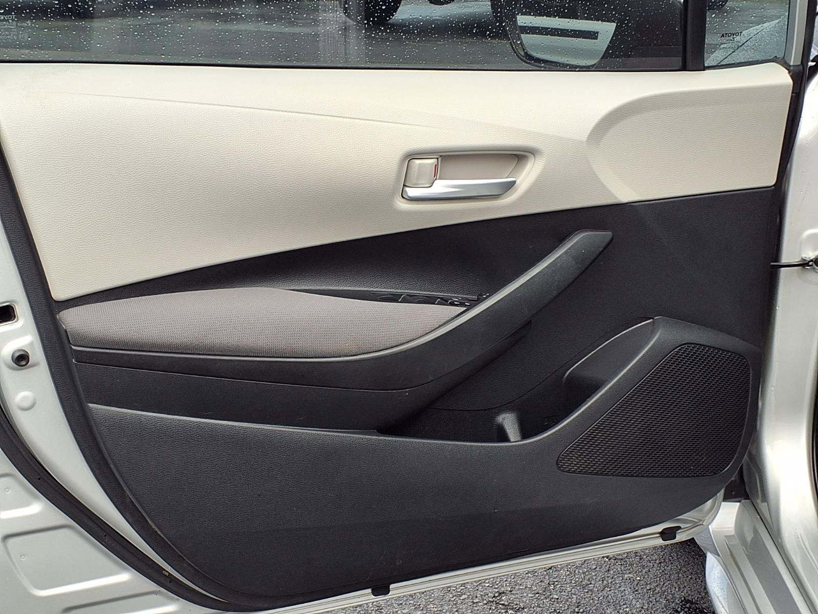 Used 2020 Toyota Corolla L image 12