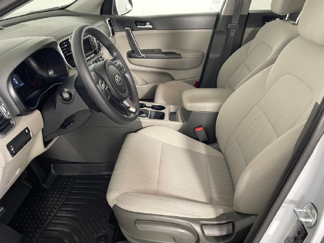 Used 2017 Kia Sportage LX AWD/4WD image 2