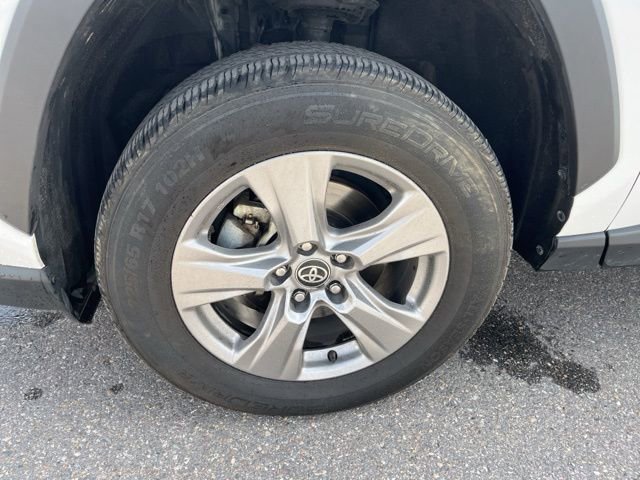 Used 2024 Toyota RAV4 XLE image 9