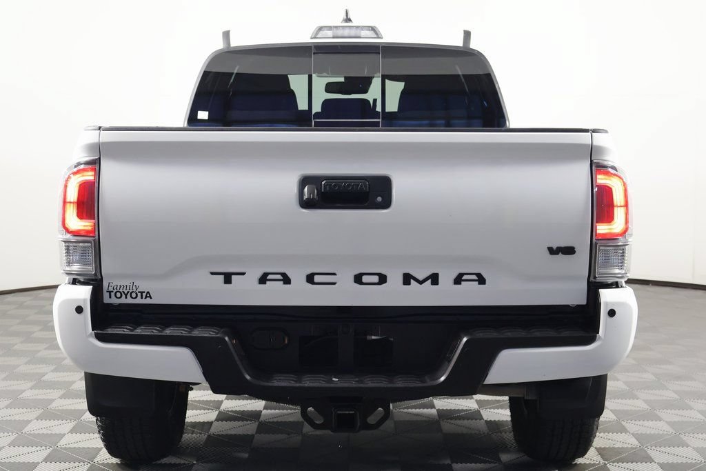 Used 2023 Toyota Tacoma TRD Off-Road w/ Technology Package AWD/4WD image 5