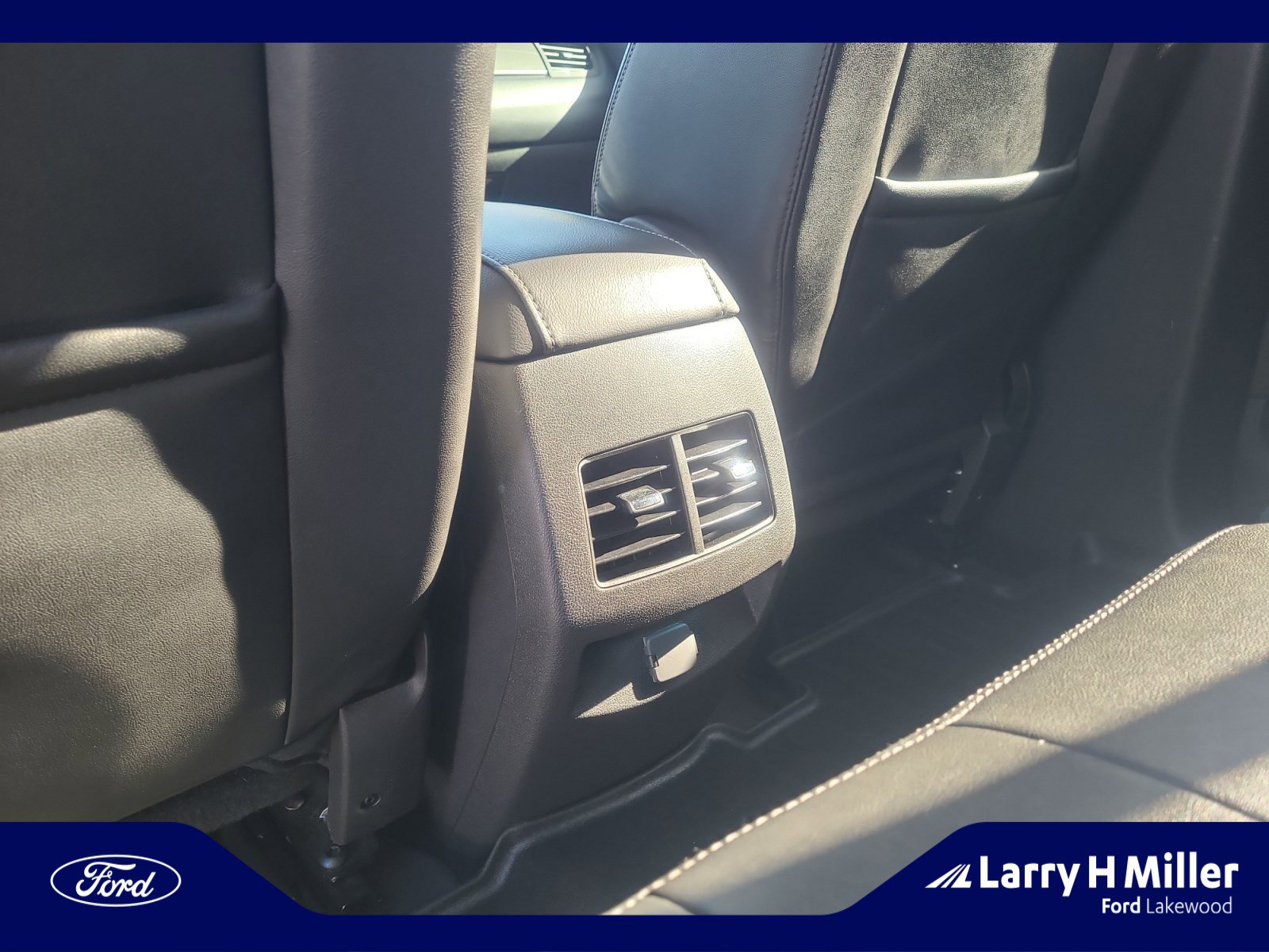 Used 2014 Ford Edge Sport w/ Driver Entry Package image 31