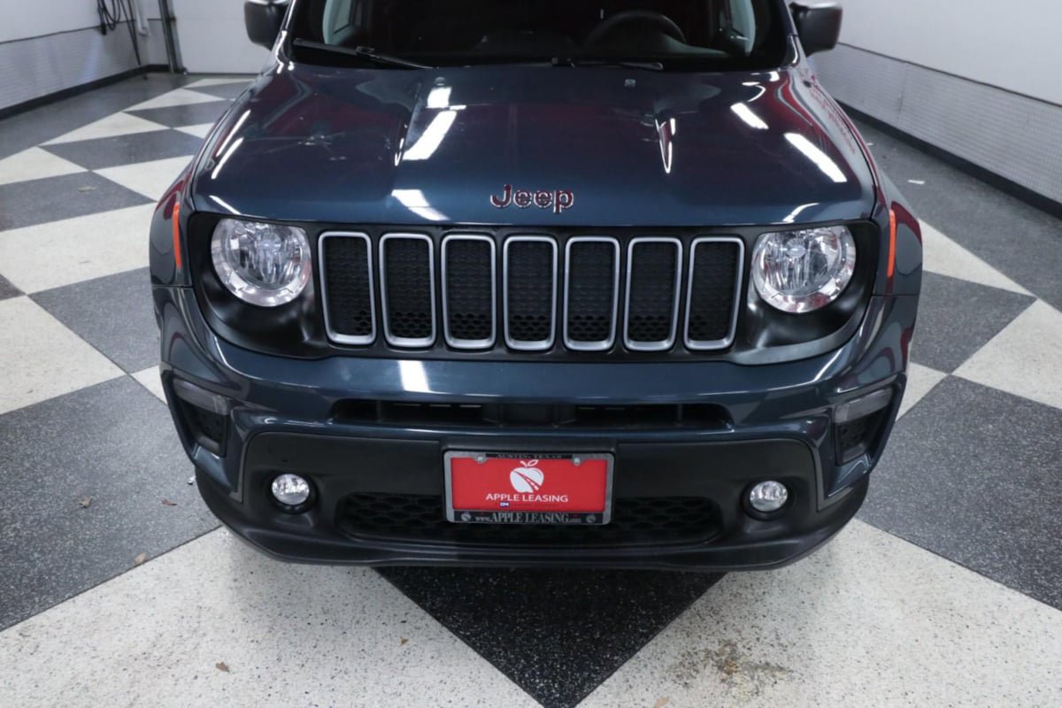 Used 2022 Jeep Renegade Latitude AWD/4WD image 4