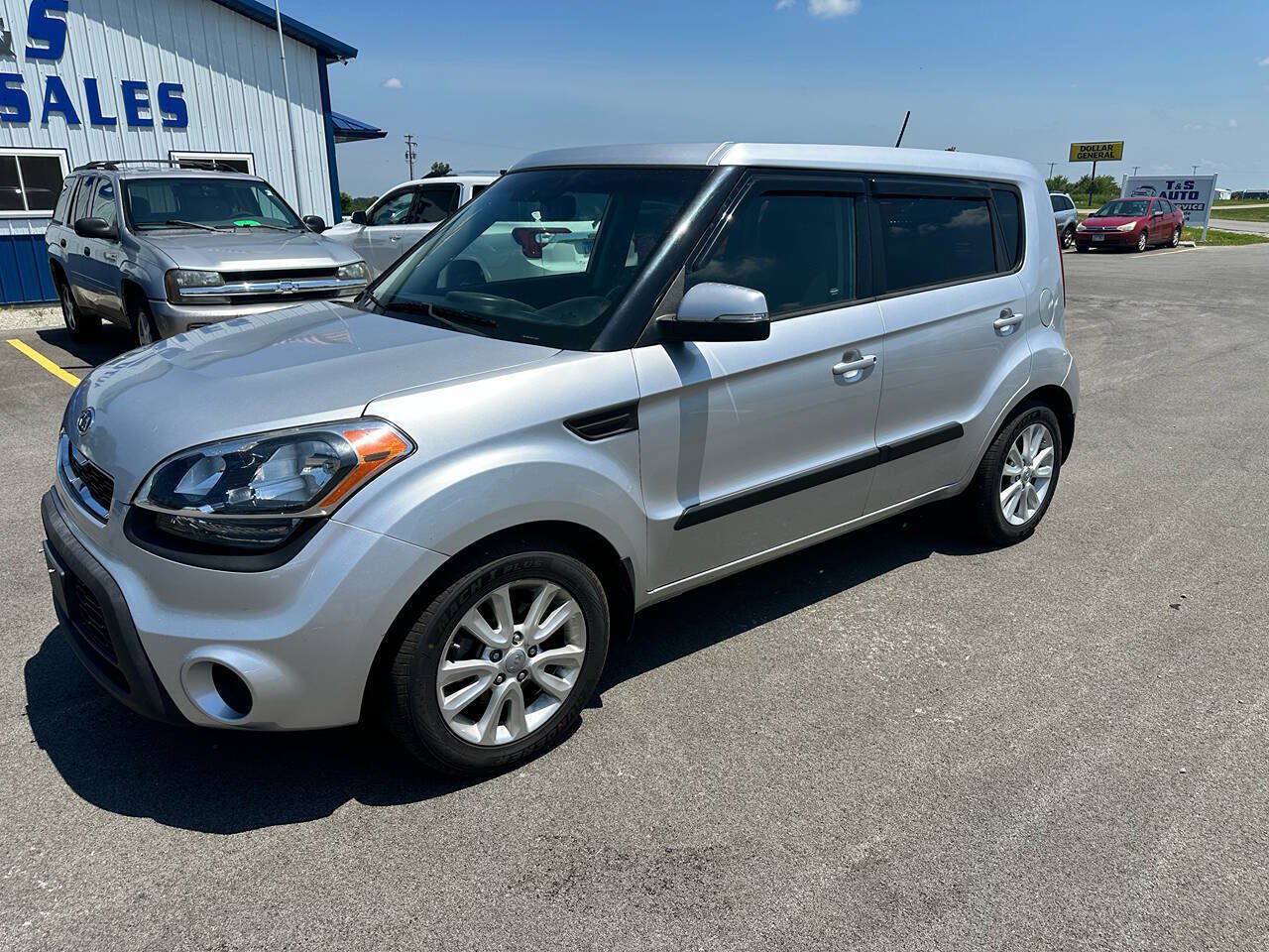 Used 2012 Kia Soul + FWD image 3
