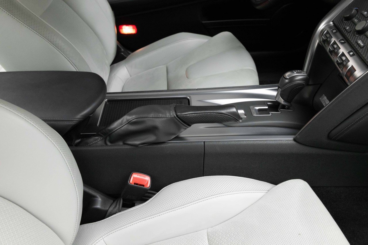 Used 2010 Nissan GT-R Premium AWD/4WD image 24