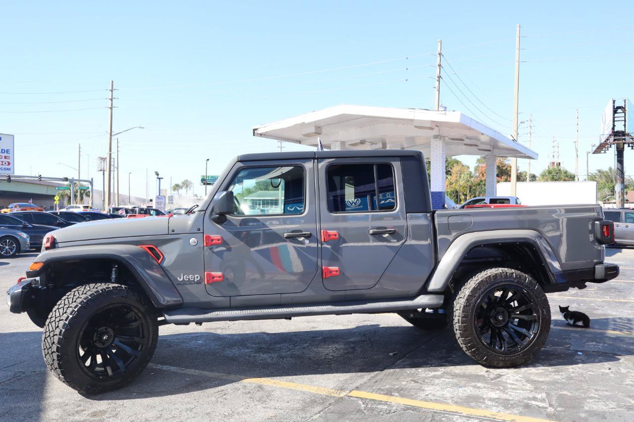 Used 2021 Jeep Gladiator Overland w/ Trailer Tow Package AWD/4WD image 8